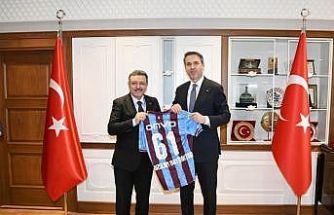 Bakan Bayraktar Trabzon’da