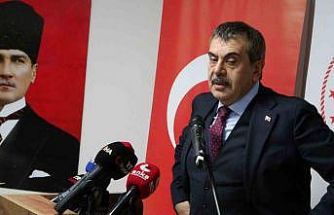 Bakan Tekin Malatya’da görme engelli öğrencilerle bir araya geldi