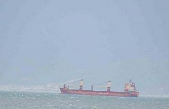 Balıkesir’de yük gemileri Edremit Körfezi’ne sığındı