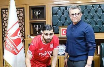 Balıkesirspor Muhammed Resul Yıldırım ve Mehmet Emre Yar’a imza attırdı