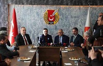 Basın mensuplarının 10 Ocak Çalışan Gazeteciler Günü’nü kutlayan Büyükkılıç: "İyi ki varsınız"