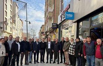 Başkan Çetinkaya Ankara Caddesi’nde esnaf ve vatandaşlarla buluştu