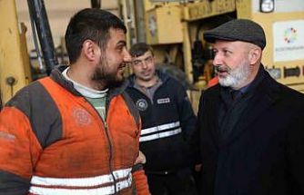 Başkan Çolakbayrakdar: "Şehrimizin ihtiyaçlarını fabrika gibi çalışan kendi atölyelerimizde üretiyoruz"