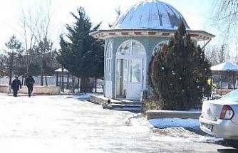 Başkentteki su kesintisine vatandaşlardan tepki