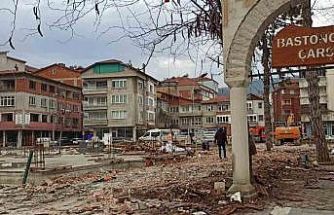 Bastoncular Çarşısı eski terminal alanına taşındı