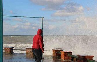 Batı Karadeniz’de kuvvetli rüzgar ve fırtına uyarısı