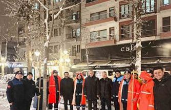 Battalgazi’de buzlanmaya karşı tuzlama mesaisi