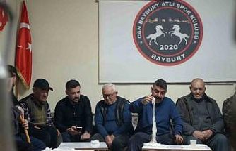 Bayburt’un yöresel lezzeti tel helvası gençleri ve yaşlıları aynı sofrada buluşturdu