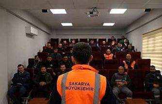 Belediye personellerine sokak hayvanları için güvenli müdahale eğitimi