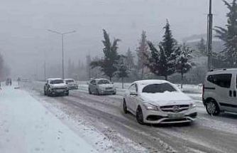 Besni’de kar yağışı hayatı olumsuz etkiledi