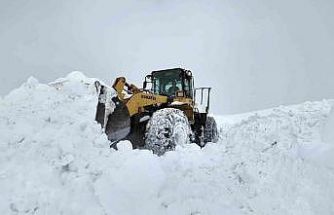 Bingöl’de 56 köy yolunda çalışmalar sürüyor