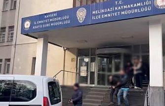 Birlikte oldukları iş adamlarının görüntülerini kaydederek şantaj yapan çete çökertildi