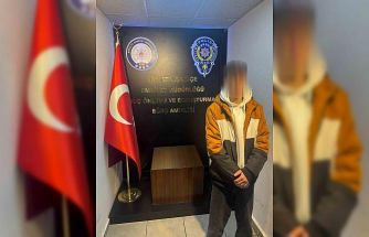 Bisiklet kullanan gencin önünü kesip hakaret etti, gözaltına alındı