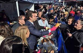 Bodrum’da 3 ton hamsi pişirilerek dağıtıldı