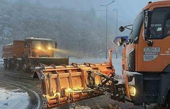 Bolu Dağı geçişinde kar ve hafif sis etkili oluyor