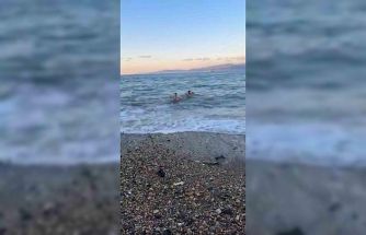 Bursa’da dondurucu soğukta deniz keyfi