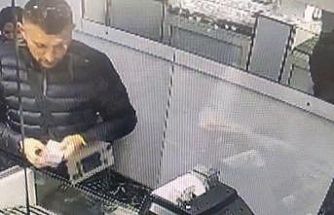 Bursa’da sahte altın vurgunu: Kuyumcuları dolandırdılar, kameralara yakalandılar