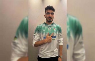Bursaspor yeni golcüsünü resmen açıkladı