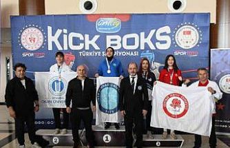 BUÜ’lü kick boksçulardan madalya başarısı