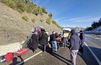 Buzlanma kazayı beraberinde getirdi: 4 yaralı