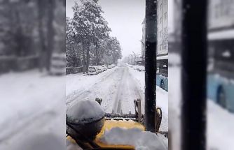 Çermik’te karla mücadele devam ediyor