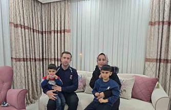 Cezaevi personelinden örnek davranış: Kaza yapan anne ve çocukları evinde misafir etti