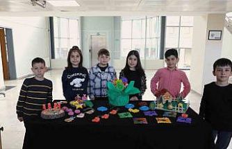 Çocuk eğitim merkezi öğrencilerinden Sanatsal Yolculuk Sergisi