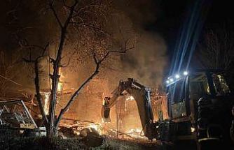 Çorum’da çıkan yangın ev ve depoyu kullanılamaz hale getirdi