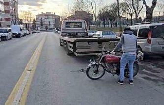 Çorum’da motosiklet yaşlı kadına çarptı: 2 yaralı