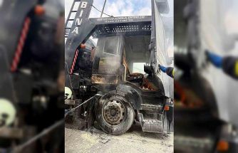 D100 çekicide çıkan yangını itfaiye söndürdü