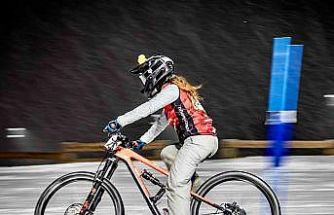 Denizlili sporcu Snow Bike Türkiye Şampiyonası’na damga vurdu