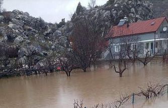 Derebucak’ta araziler sular altında kaldı
