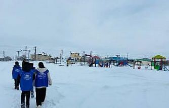 Diyadin’de gençlerden sokak hayvanlarına anlamlı destek