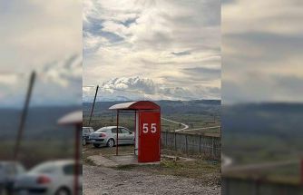 Duraklara kırmızı-beyaz dokunuş