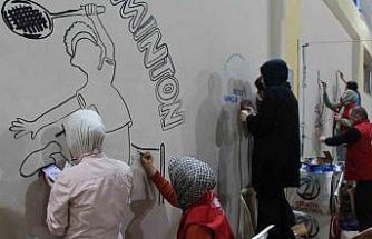 Duvarlar rengarenk oldu