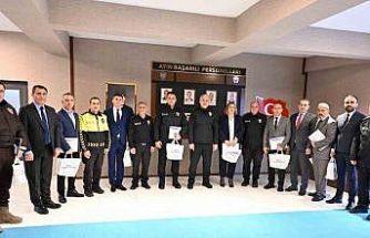 Düzce’de başarılı polisler ödüllendirildi