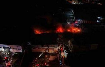 Düzce’deki fabrika yangını havadan görüntülendi