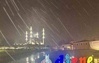 Edirne’de kar yağışı etkili oluyor