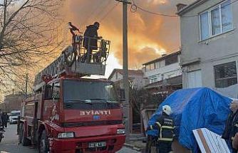 Edirne’de kömürlükler alevlere teslim oldu