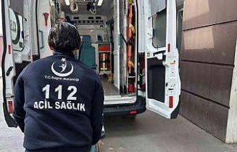 Ehliyetsiz ve alkolü sürücü ters şeride girerek kaza yaptı: 2 yaralı