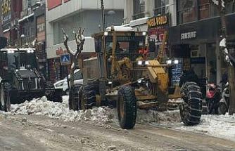 Elazığ’da  karla mücadele ekipleri sahada