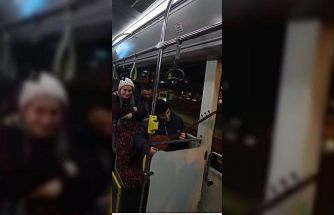 Eminönü-Arnavutköy seferindeki İETT otobüsünde sazlı yolculuk