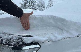Eskişehir’de kar kalınlığı 25 santimetreyi geçti, yollar kapandı
