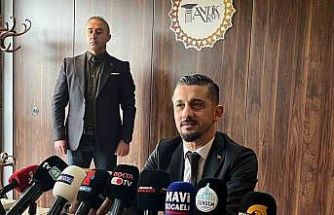 "Esnafın yalnızlığına son vereceğiz" diyen Başoğlu adaylığını duyurdu