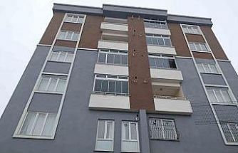 Ev sahibi, duvar çökmesini ’deprem’ zannetmiş