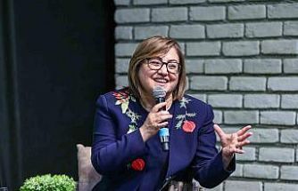 Fatma Şahin zirveyi bırakmadı