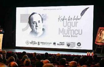 Gazeteciliğin keskin kalemi Uğur Mumcu Manisa’da anıldı