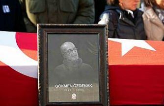 Gökmen Özdenak için stadyumda tören düzenlendi