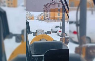 Gölbaşı’nda deprem konutlarında kar temizleme çalışması