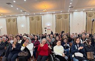 Gölcük’te Türk Halk Müziği Değirmendere Korosu konser verdi